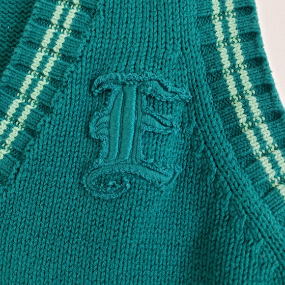 Green Sweater Vest - Picture 4 of 4